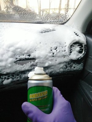 车内饰清洗用什么清洁剂比较好啊?